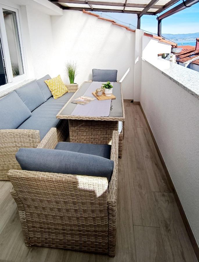 Apartman Leona Lovran Exteriör bild