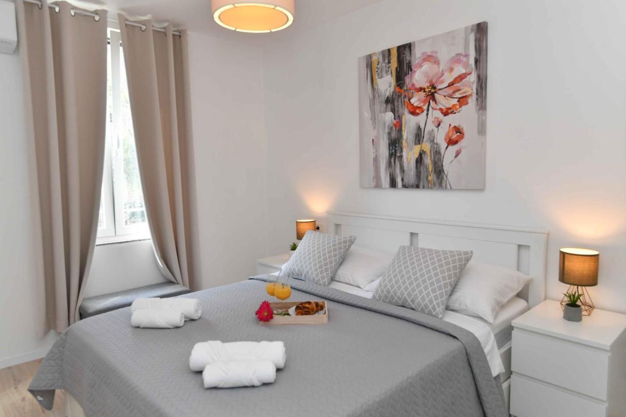 Apartman Leona Lovran Exteriör bild