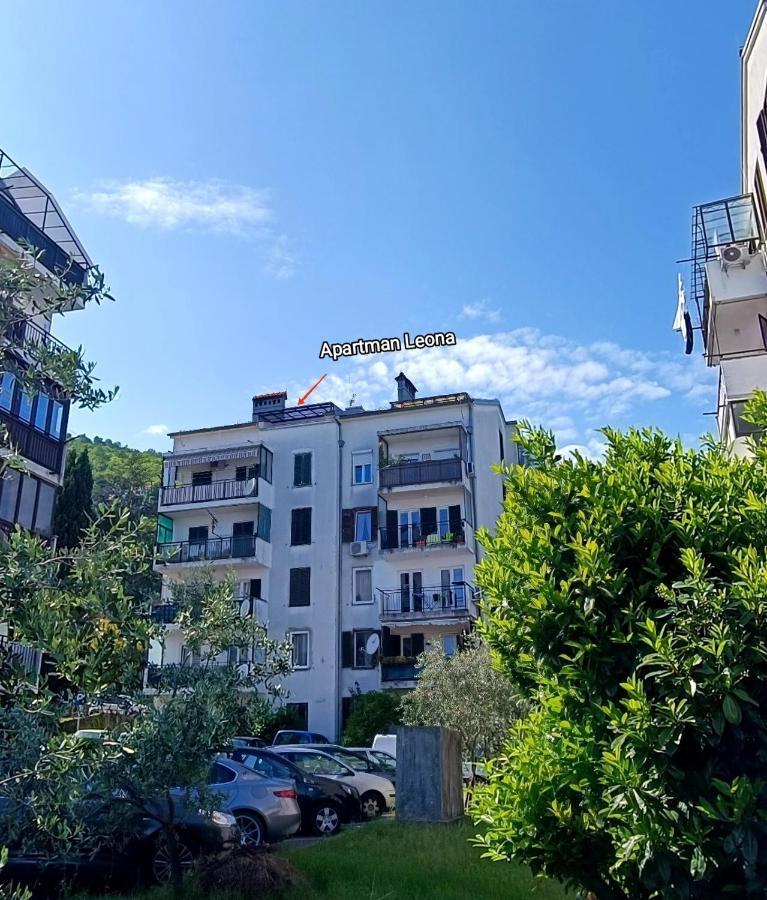Apartman Leona Lovran Exteriör bild