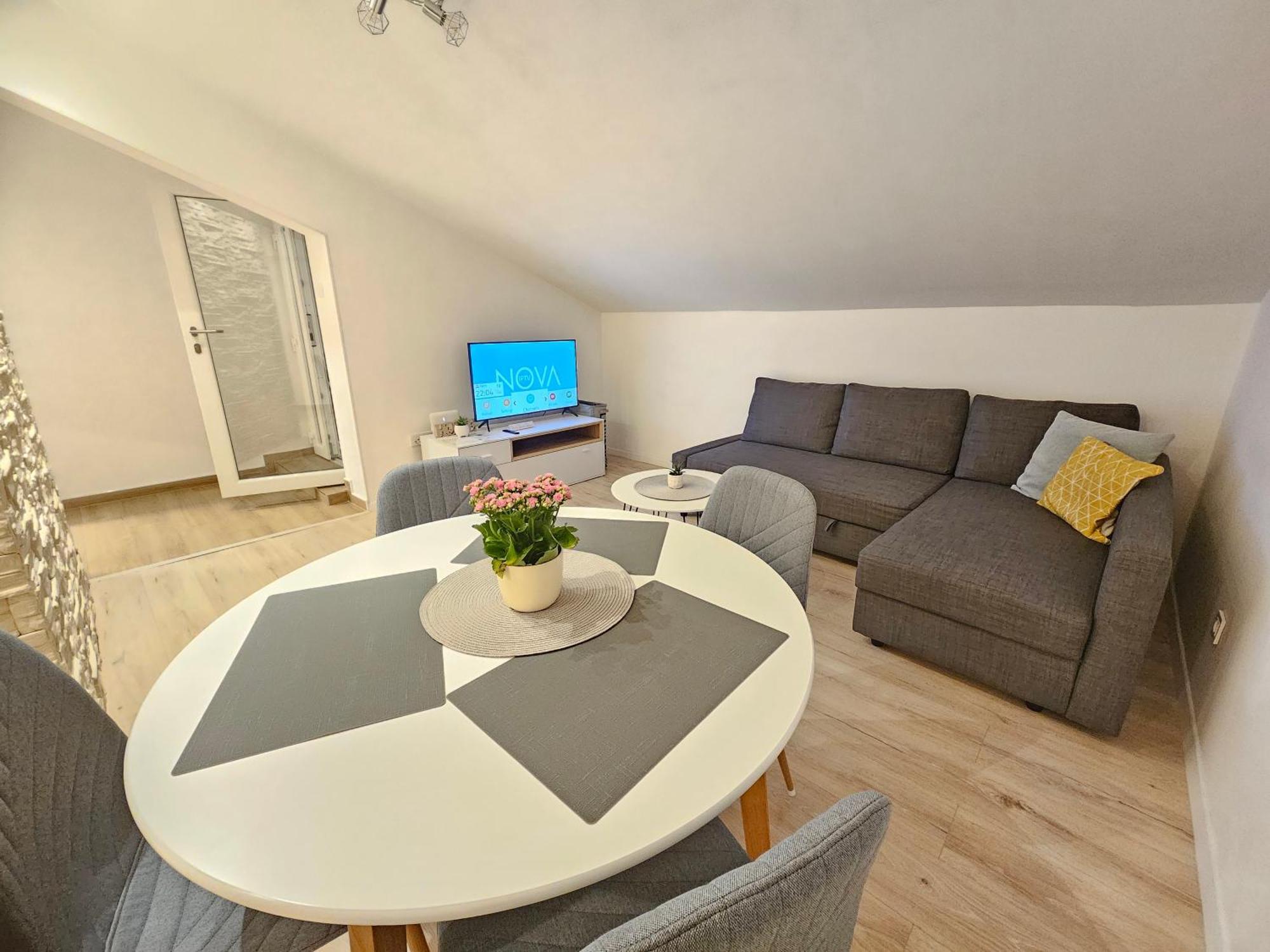 Apartman Leona Lovran Exteriör bild